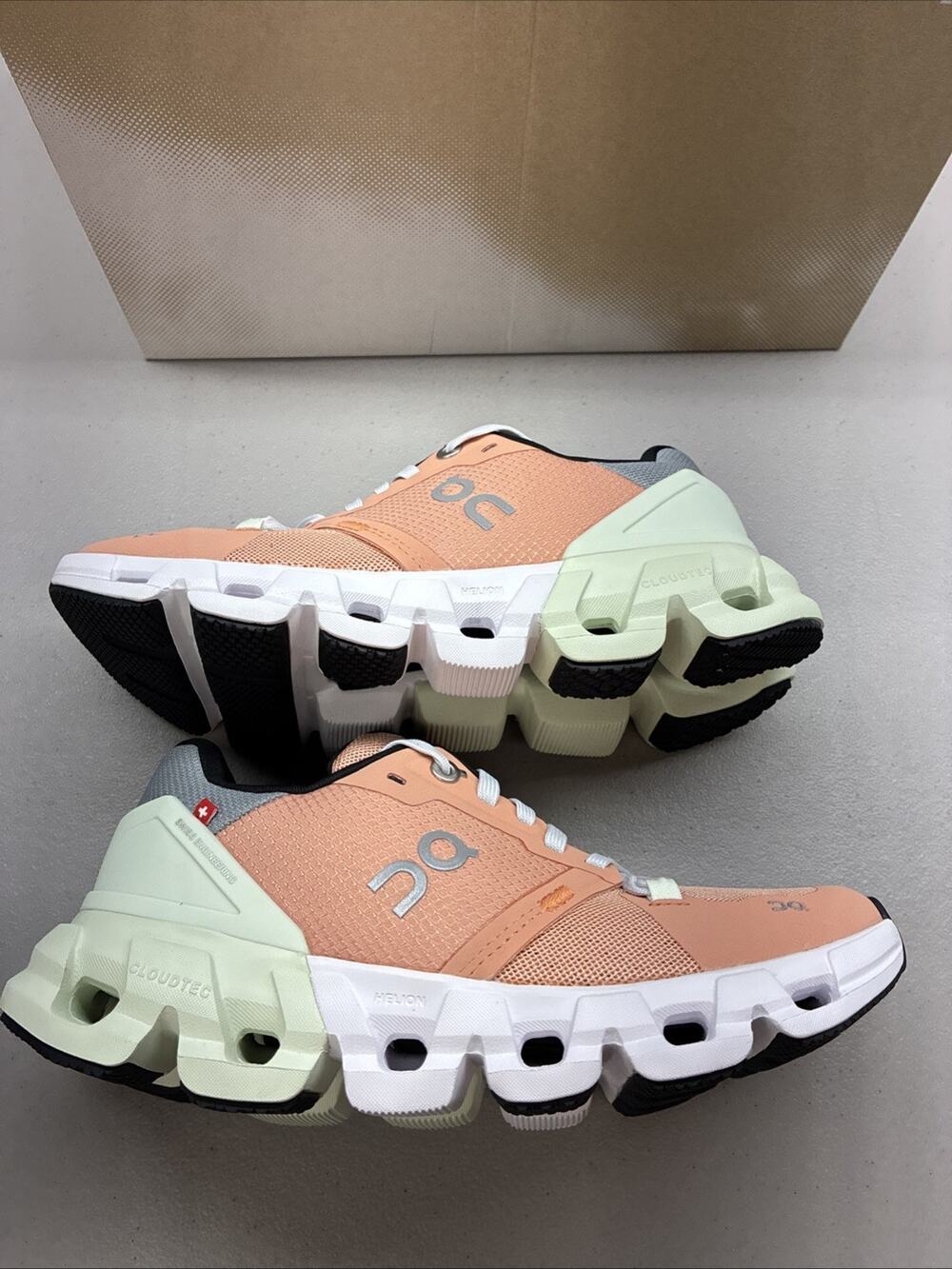 CloudFlyer 4 Women’s Size 5.5 Peach Aloe Colorway Brand New Inbox On Cloud Flyer